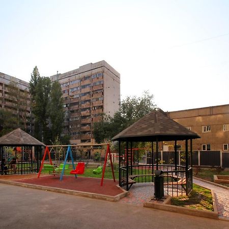 Cozy Studio In The Best Area! 4 Almaty Ngoại thất bức ảnh