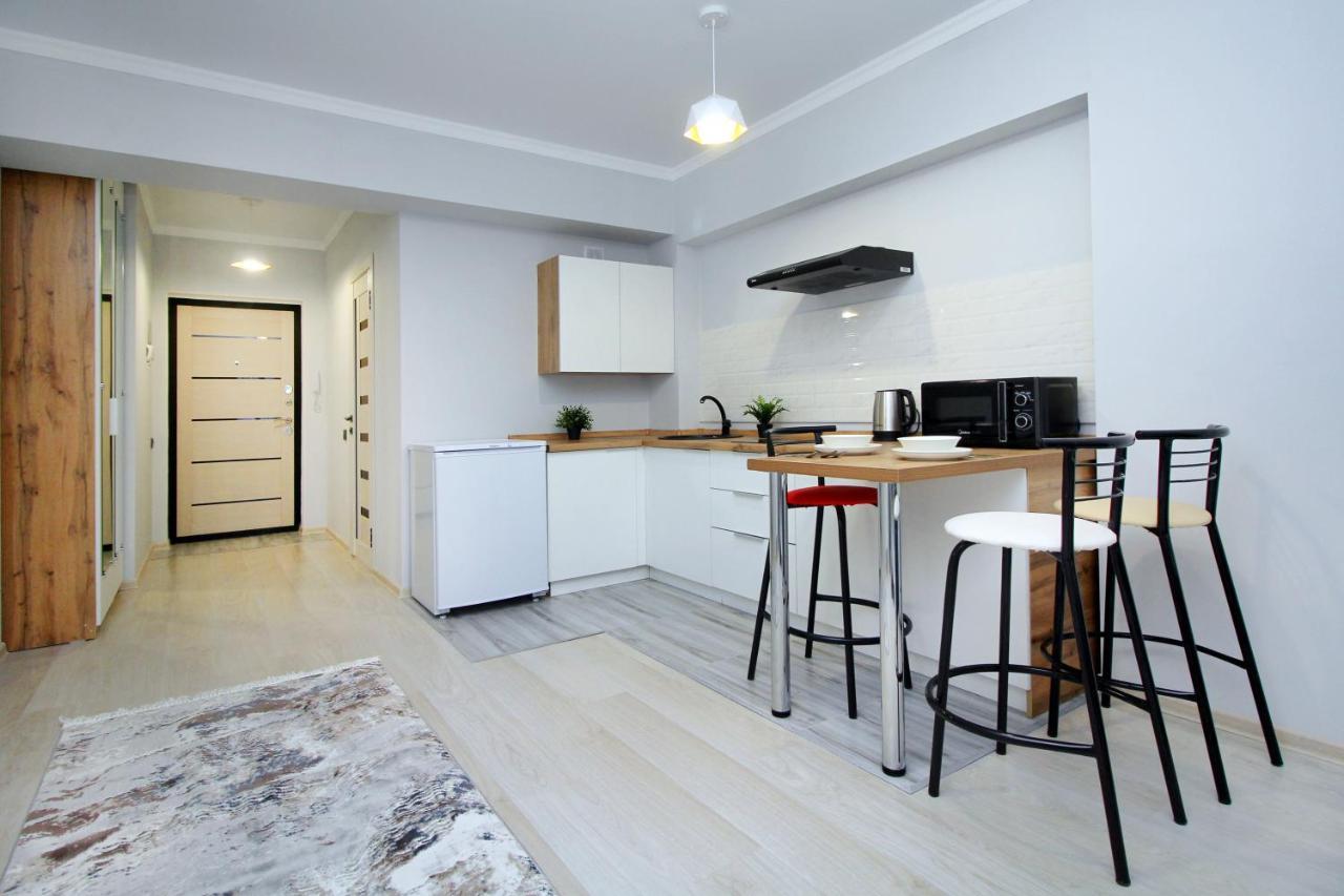 Cozy Studio In The Best Area! 4 Almaty Ngoại thất bức ảnh