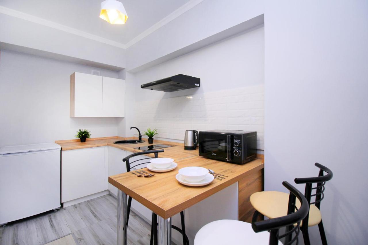 Cozy Studio In The Best Area! 4 Almaty Ngoại thất bức ảnh