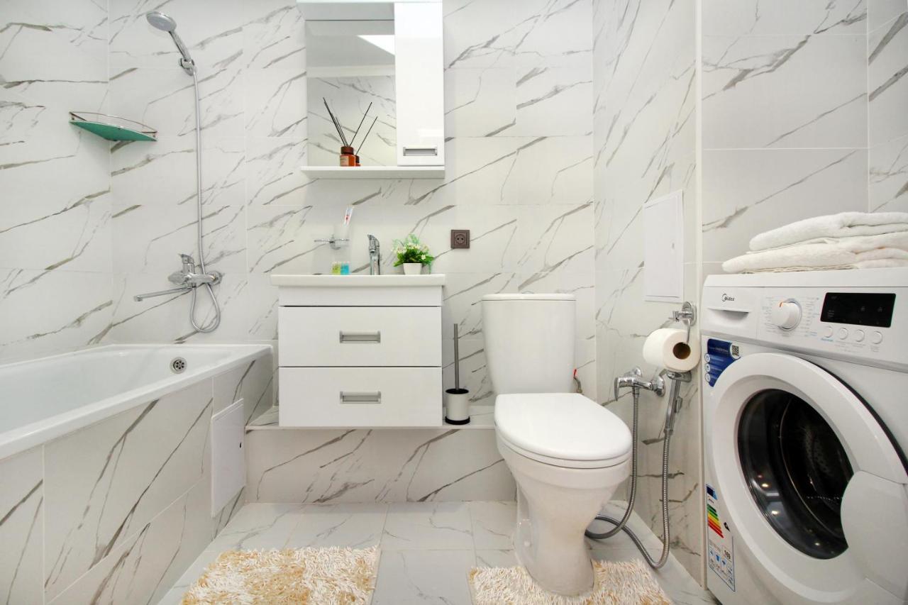 Cozy Studio In The Best Area! 4 Almaty Ngoại thất bức ảnh